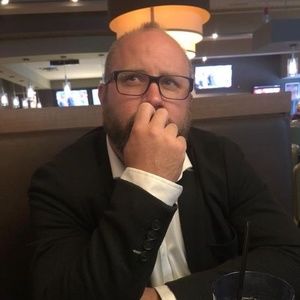 Meet your Posher, Derek